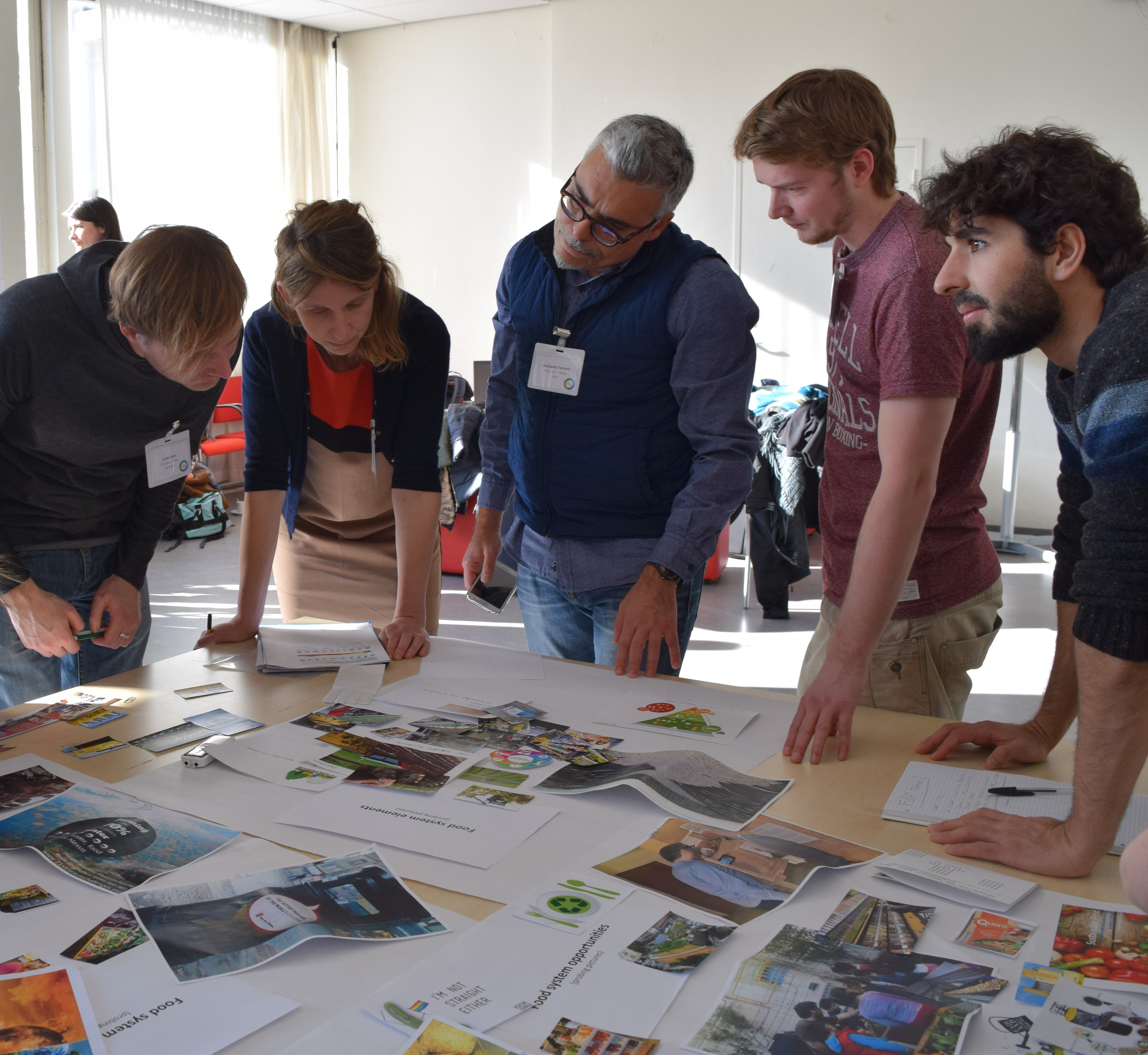 City and Policy Lab representatives work together during the first FIT4FOOD2030 training, Amsterdam, 22 February 2018. 