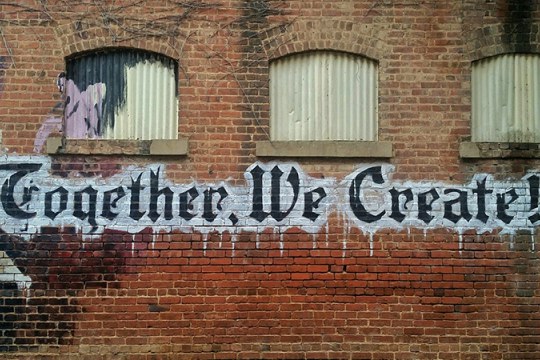 Graffitti 'Together we create'. Photo @bamagal.